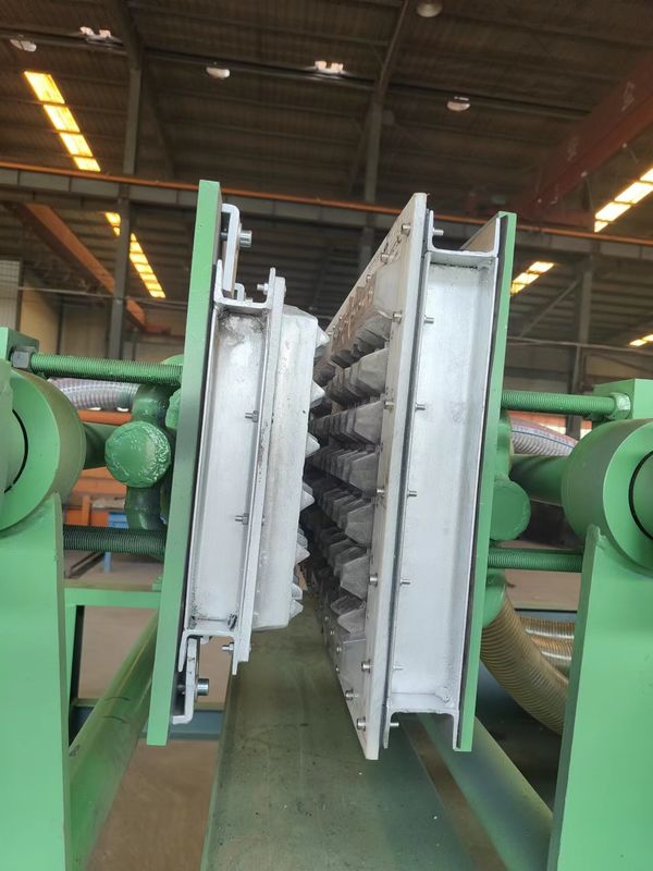 7.5KW Küçük Yumurta Tepsisi Yapma Makinesi Bakır Kalıpları 7.5m*2.5m*2.2m