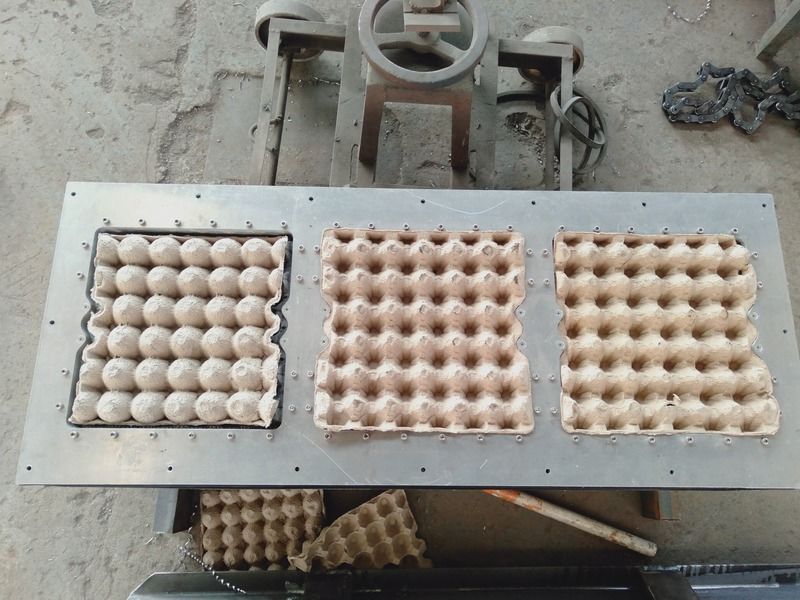 4 taraflı Rotary Egg Tray Forming Machine For Old Books Kağıt tüketimi 85kgs/Hr
