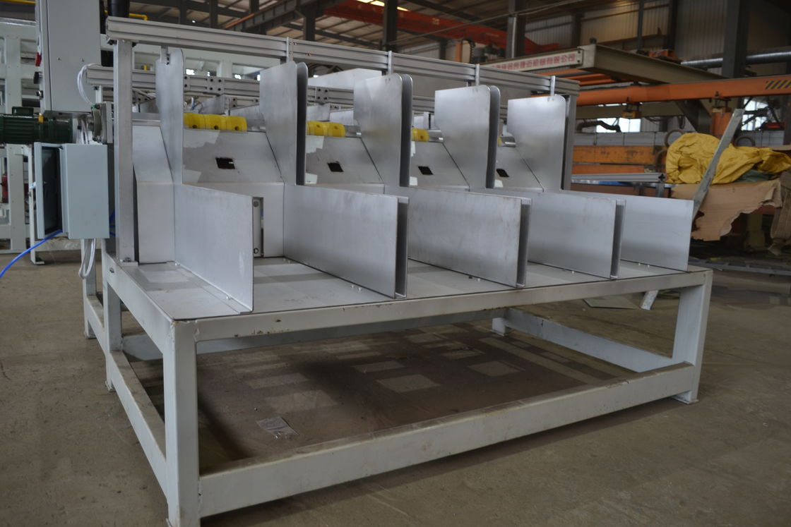 Elektrikli 4000pcs/H Turuncu ve Yeşil Pulp Kalıplama Makinesi Kağıt Yumurta Kartonu / Tepsisi Yapma 4 Katmanlı Metal Kurutucu ile