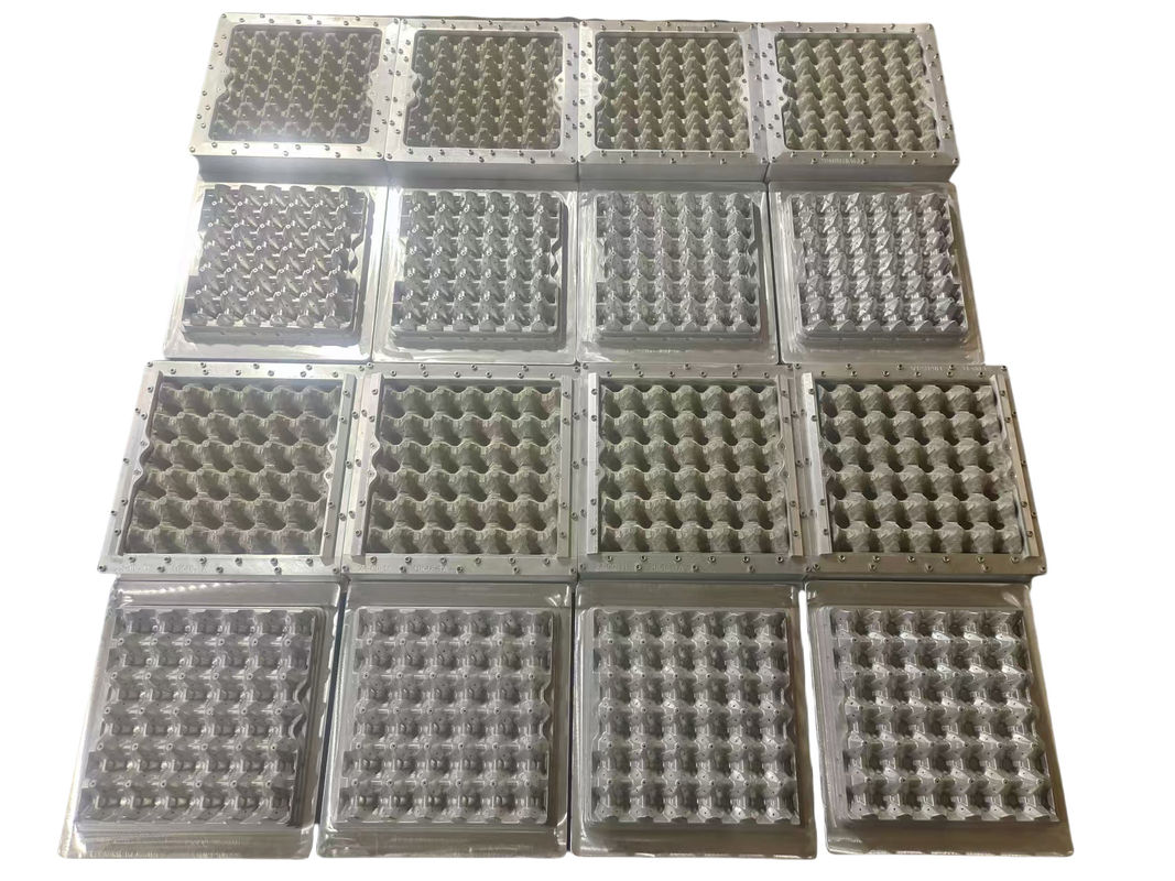 Elektrikli 4000pcs/H Turuncu ve Yeşil Pulp Kalıplama Makinesi Kağıt Yumurta Kartonu / Tepsisi Yapma 4 Katmanlı Metal Kurutucu ile