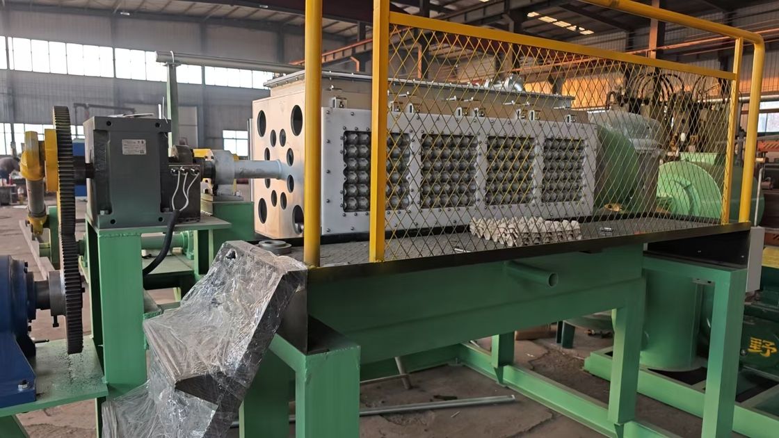 4 Yan Döner Kağıt Yumurta Tepsisi Makinesi Yumurta Tepsisi Formasyon Üretimi için PLC Kontrolü ve Plastik Kalıp Malzemesi