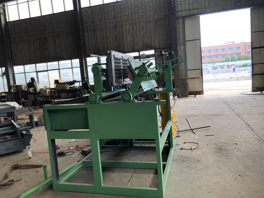 Yarı Otomatik Kağıt Yumurta Tepsisi Makinesi 1000pcs/h Otomatik Yumurta Karton Üretim Hatı