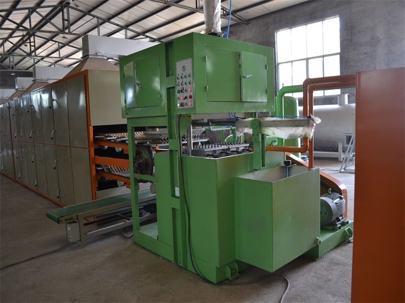 Atık kağıt geri dönüşüm kullanılmış kağıt yumurta tepsisi makinesi / otomatik kağıt pulp yumurta tepsisi üretim hattı