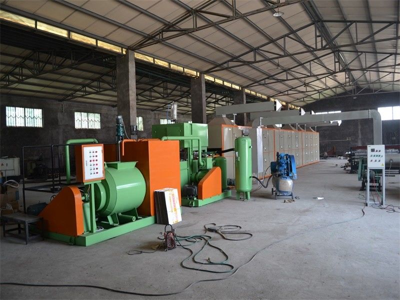 2-3 kişilik yumurta tepsisi üretim hattı Kapasite 700pcs/h--6000pcs/h Kağıt yumurta tepsisi yapma makinesi