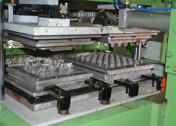 Yüksek Üretim Hızına Sahip 350 -3000 Adet / Saat Kağıt Hamuru Yumurta Tepsisi Yapma Makinesi