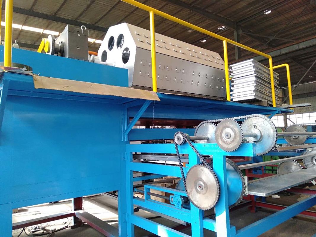 Büyük Kapasiteli 6000 adet / saat Kağıt Hamuru Kalıplama Makinesi Yumurta Tepsisi Makinesi Üretim Hattı